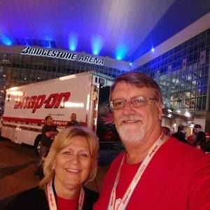 Meet your Posher, Lori